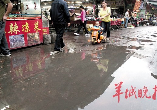 ��ŮӶ��Ⱦ���������Σ������ǰ�������ڳԻ