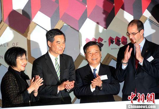 �������\����˫��˫��չ��Ļ