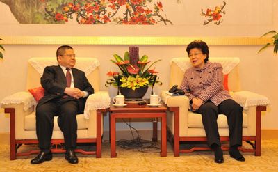 殷晓静会见湖北省副省长甘荣坤