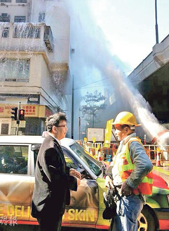 ��۵�����ˮ�ܱ���ˮ����10�׽�20�����ͣ�ͼ��