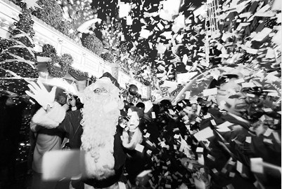 香港打造“飘雪版”圣诞节让游客体验别样风情