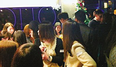 �۵�����ŮΪ�ٰ��²μӼ���Լ�����в�������ҡ�