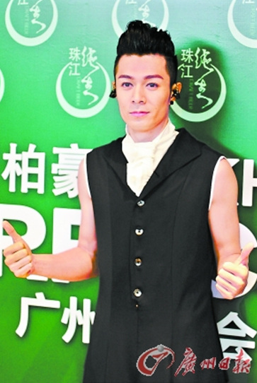 周柏豪一连唱够25首曲谈及恋情故意兜圈(图)