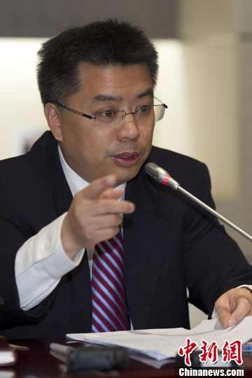 ֤��᣺�ڵ�������ʱ��г������ﵽ�¸߶�