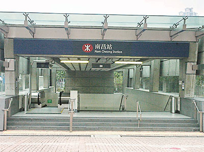 ����һ���������ð����300���˿���Ӱ��