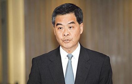 梁振英称香港楼价有回落迹象投资者:看不透楼市