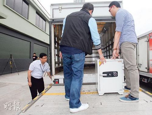 ��ۡ���̳״Ԫ������˰220��۱ұ��в���ͼ��