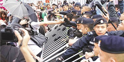 ���һ���巢�𷴸����һ��Ա�������˱���