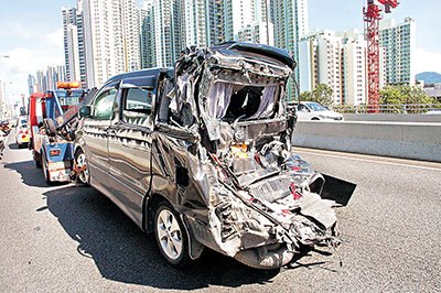 ���һ��7�˳���êͣ������ײŮ�˿����˻���