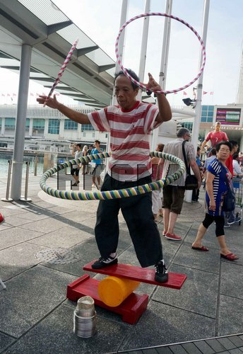 ͼ����۽�ͷ����ˣ����