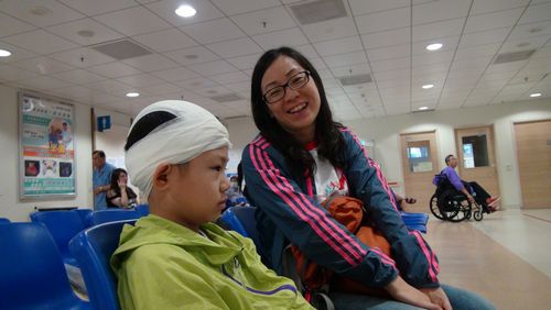 ����к�������ˮ��ǽƤ����ͷ�����硰��ͷ����