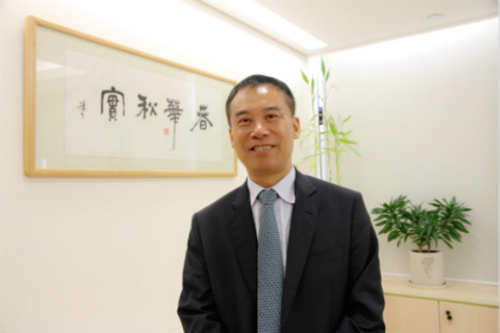 ���д����ڣ����������˱�ɫ���۹�����Ұ