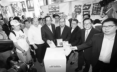 英国华人市长陈德梁:香港回归被有意忽视了