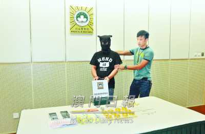 �����ѻ����Ӱ絥��һ�塰΢�š�ƭ��Ů350��