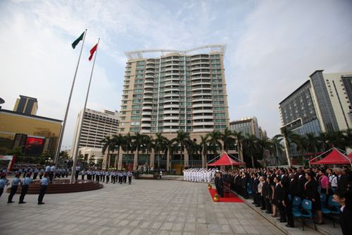 中央政府驻澳门联络办)    中新网10月1日电据澳门中联办网站消息,10