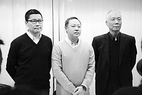 "占中三子"陈健民,戴耀廷,朱耀明(从左到右)昨天举行记者会,宣布3