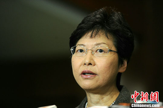 林郑月娥吁示威者主动撤离“占领区”勿挑衅警察