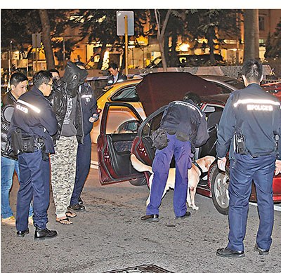 香港男子非法赛车狂飙40公里躲警察被捕(图)