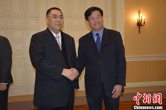 澳门特首崔世安会见中新社社长章新新
