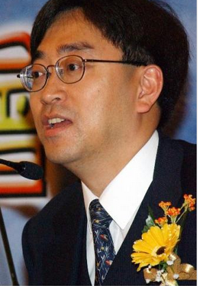 香港食卫局长高永文:建立机制研究跨境器官捐赠