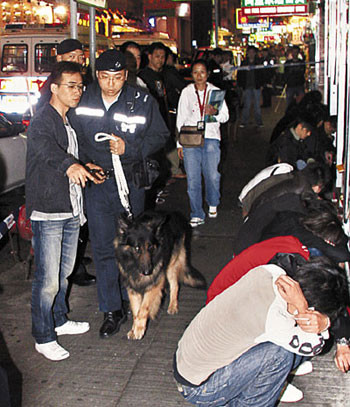 油麻地演现实"古惑仔" 19名疑黑帮青年被擒(图)