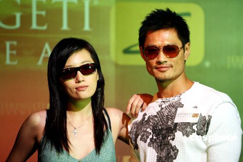 图:谷祖琳,黄德斌演绎夏日浪漫