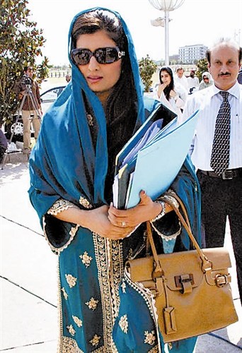 印巴外长会晤达成共识 巴美女外长被赞魅力满分