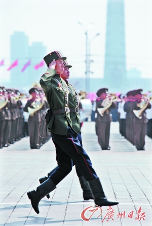 �����ı��������״ι����������˻����ࣨ��ͼ����5��