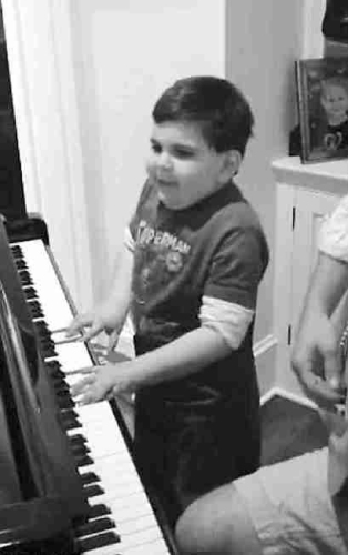 Ӣ��6��С�к��ټ�׿Խ���䶯�����Ա�֢��ͼ��