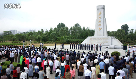 ���ʾ���6��15��ͬ���Է���12��������ᣨͼ��