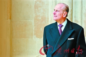 ӢŮ���ɷ�����������β����������ܹ��ᣨͼ��