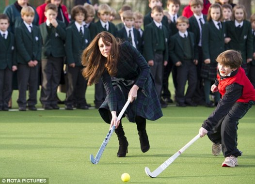 Ӣ����������չӢ�˴�ȹ�����������򼼣���ͼ����3��