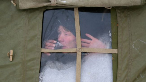 乌克兰遭寒流袭击致61人死局地积雪达半米(图)