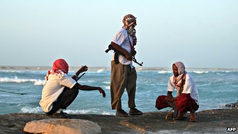 索马里著名海盗头子因“收益下滑”决定收手