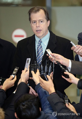 六方会谈美方团长敦促朝鲜勿进行核试验(图)