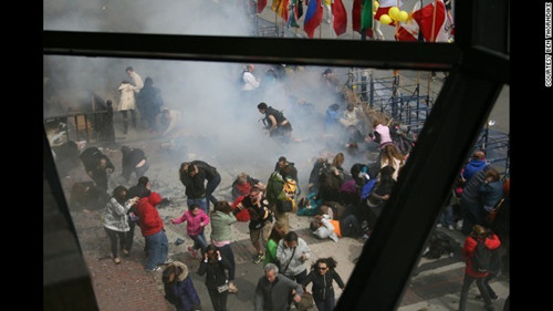 ��������2���������ӻ�Ϊ��ʿ�ٱ�ը���֣�ͼ��