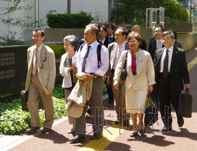 �������¹���ɢ�������������Ͷ������ⰸ��ͥ