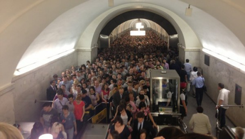 俄卫生部:近60人在莫斯科地铁事故中受伤