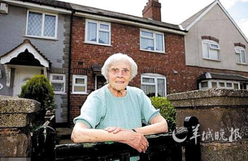 Ӣ�������䡱����ͣ�һ�����ⷿ��ס82�꣨ͼ��