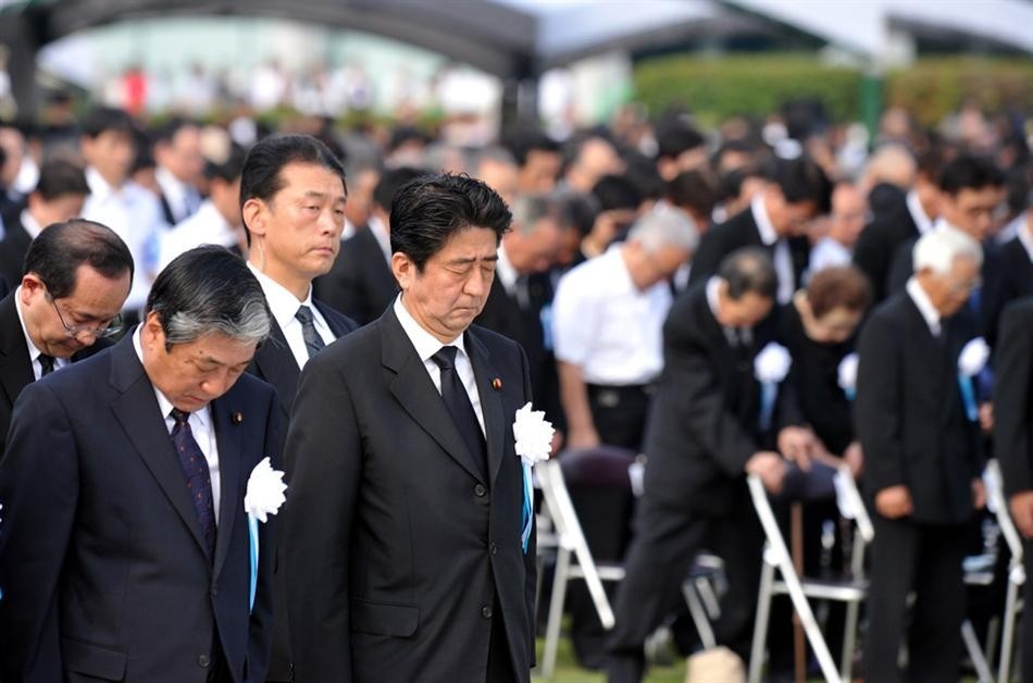 日举行核爆68周年纪念仪式安倍携美大使出席