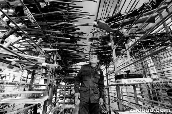 哥伦比亚首都枪支泛滥警方10年内收缴数千武器