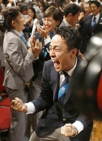 ��ý�ư�����������Ȩ��¸�����һ��֮��