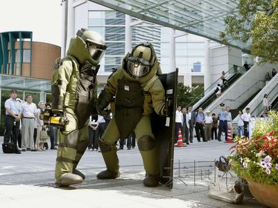 ������������չ�״ΰ��˷�������Լ50�˲���