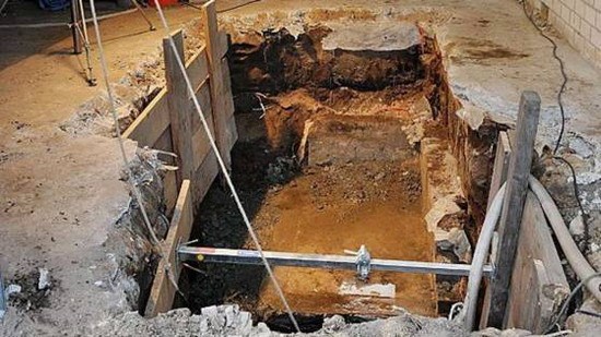 德国男子杀妻并埋尸车库 辩称妻子自愿选择死亡