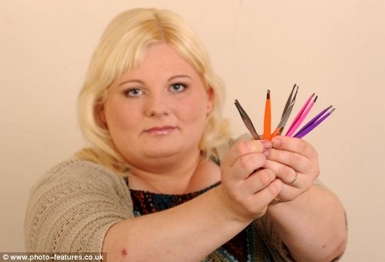 Ӣ��Ů���й���Ȱ���ë���˿ڸ�Ⱦ��ѪҲ����