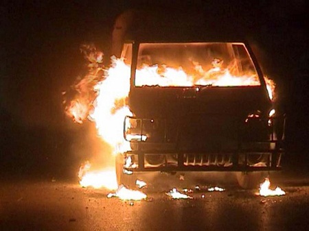 ӡ��һ�ͳ���ը���44����˾����๤������ͼ��