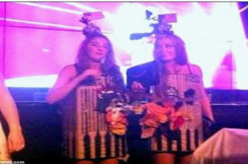 Ӣ������Ů��ʥ�ڰ硰911����Ϯ�������������