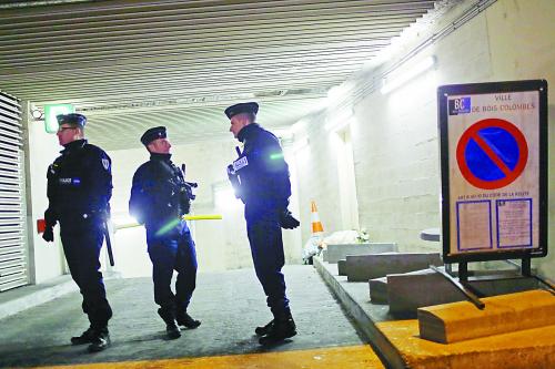 ���������ǡ�ǹ���������Ϯ��֮���ҩ��ɱ