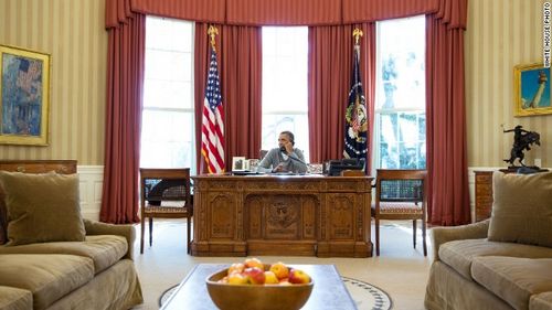 奥巴马留白宫低调过节致电10名军人表谢意(图)