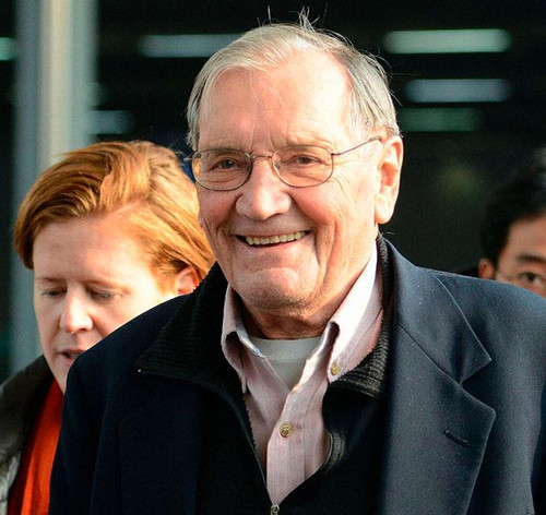 ���ϱ��Ʊ���¼л������ϳ����չ��м�δŰ��